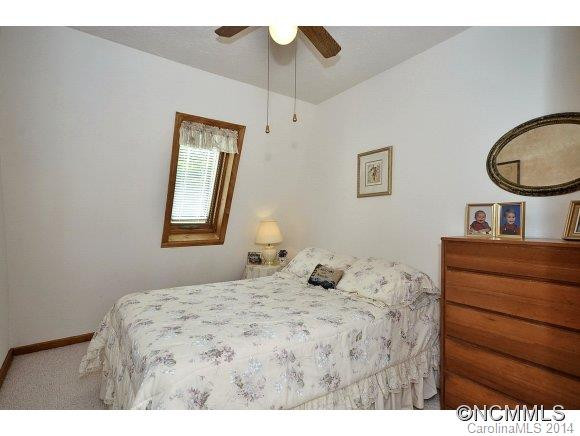 142 Pine Hill Drive - Photo 9