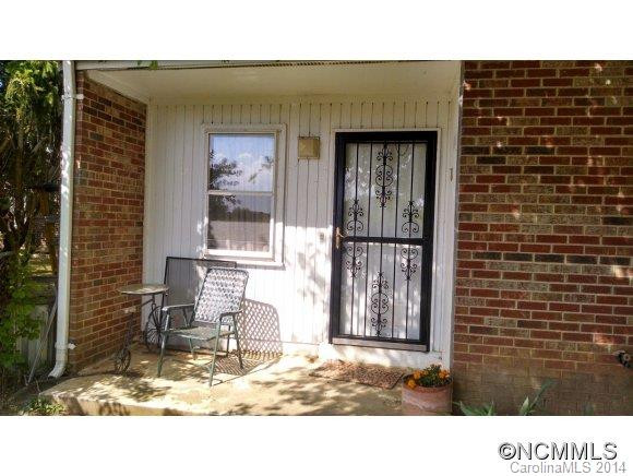 81 Eastview Avenue