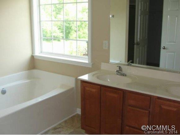 221 WILDBRIAR ROAD - Photo 8