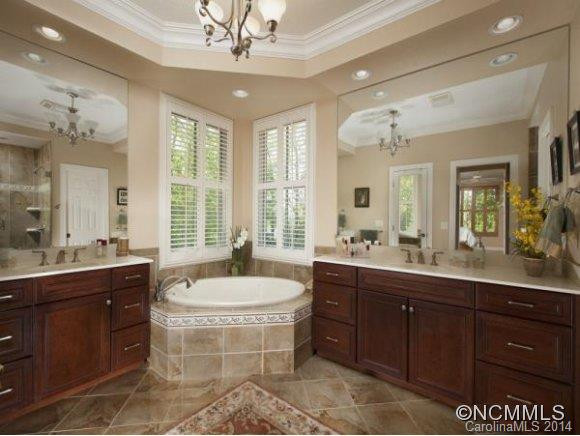 555 Hagen Drive - Photo 12