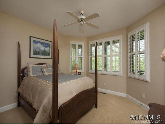 555 Hagen Drive - Photo 13