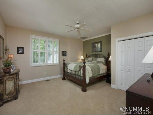 555 Hagen Drive - Photo 15