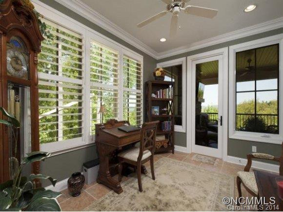 555 Hagen Drive - Photo 19