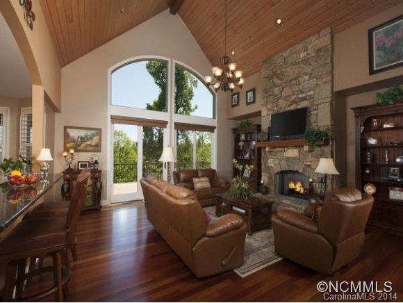 555 Hagen Drive - Photo 5