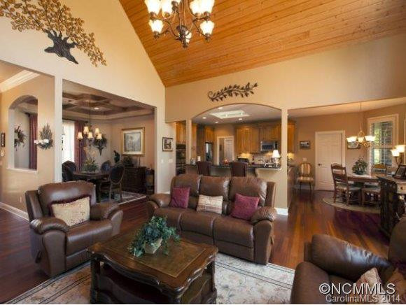 555 Hagen Drive - Photo 6