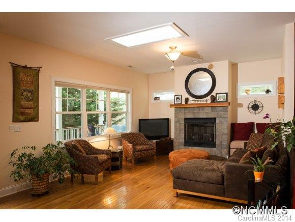 202 Ninth Street - Photo 3