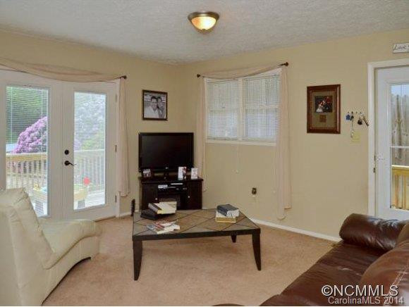 77 BLAKE DRIVE - Photo 5
