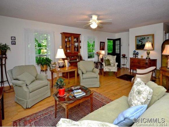 27 WALKER COVE RD - Photo 2