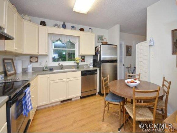 27 WALKER COVE RD - Photo 6