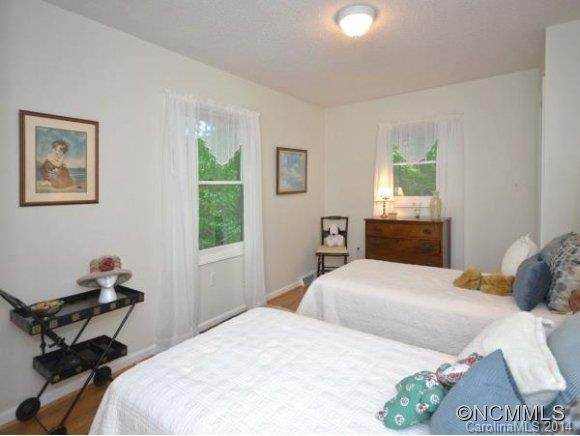 27 WALKER COVE RD - Photo 10