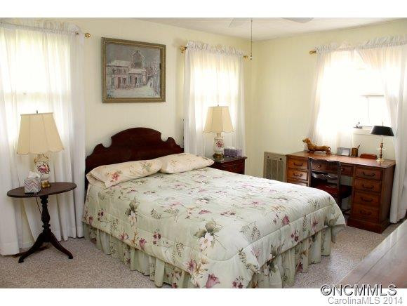372 The High Rd - Photo 14