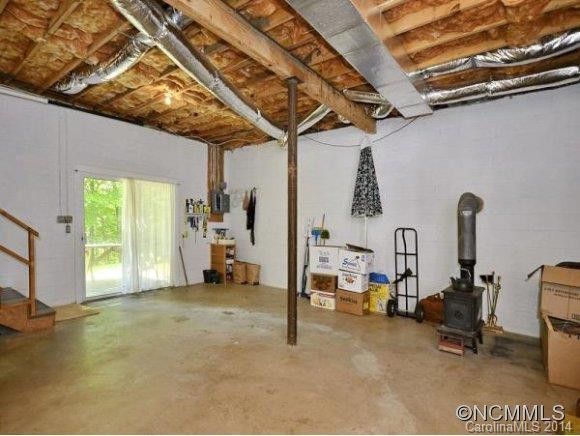 217 PINE HILL DR - Photo 12