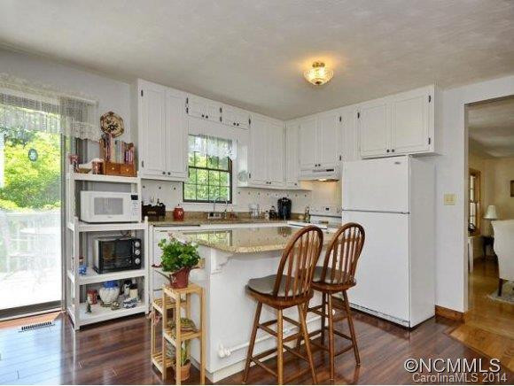217 PINE HILL DR - Photo 5