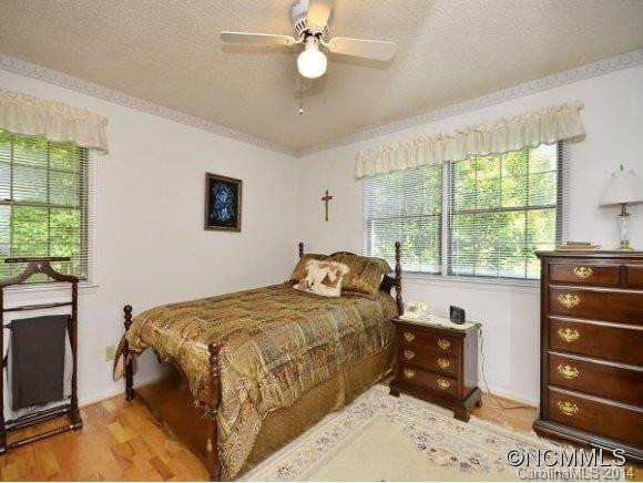 217 PINE HILL DR - Photo 9