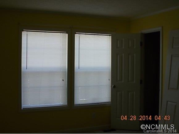 144 Bostwick - Photo 6