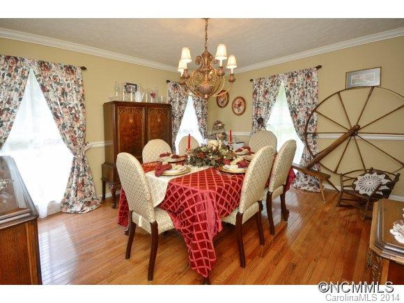 2 LAKEVIEW CIRCLE - Photo 5