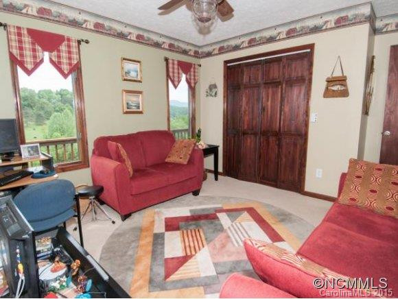 130 ARBOR LANE - Photo 16