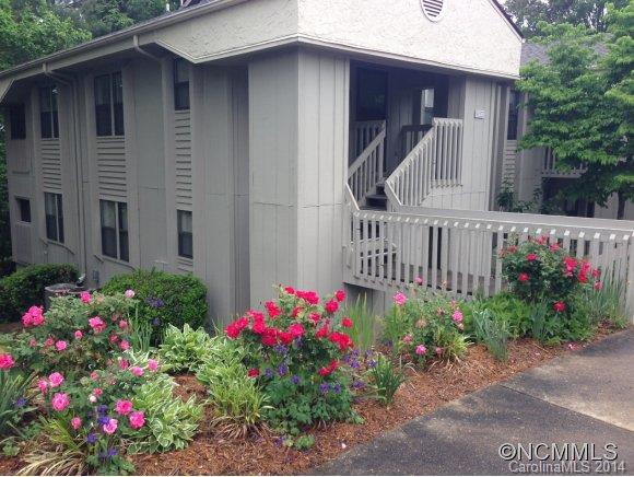 1302 Abbey Circle