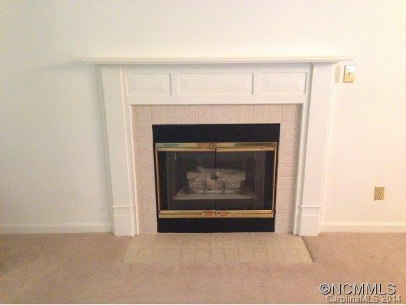1302 Abbey Circle - Photo 2