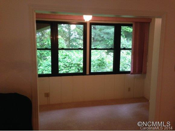 1302 Abbey Circle - Photo 11