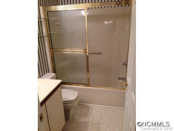 1302 Abbey Circle - Photo 7