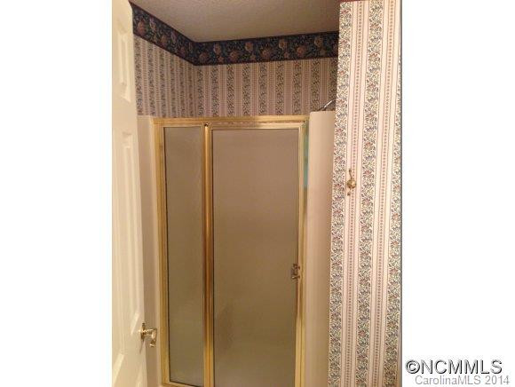 1302 Abbey Circle - Photo 8
