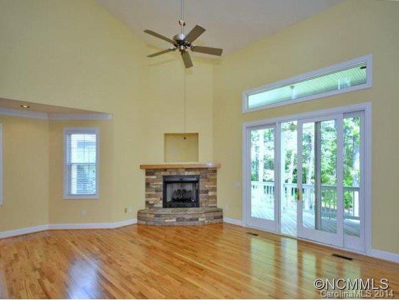 79 Towne Place Drive - Photo 2