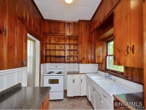 616 THIRD AVENUE WEST - Photo 4
