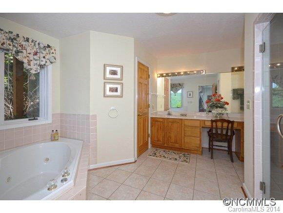 16 Sourwood Drive - Photo 10