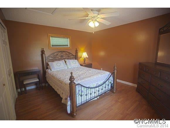218 Poplar Drive - Photo 12