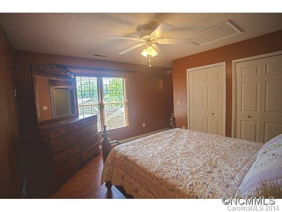 218 Poplar Drive - Photo 13