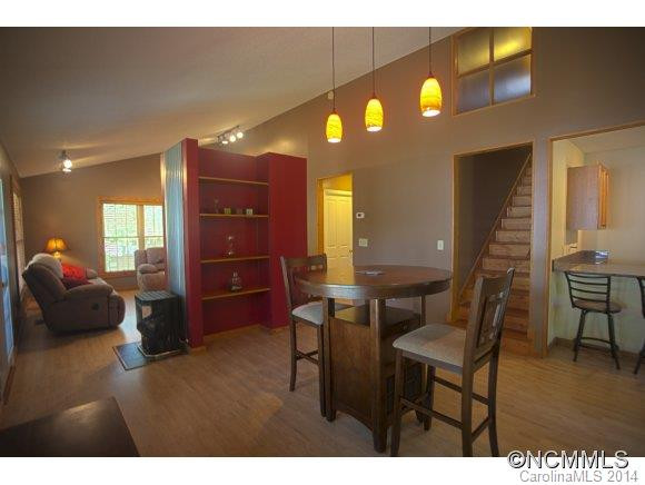 218 Poplar Drive - Photo 3