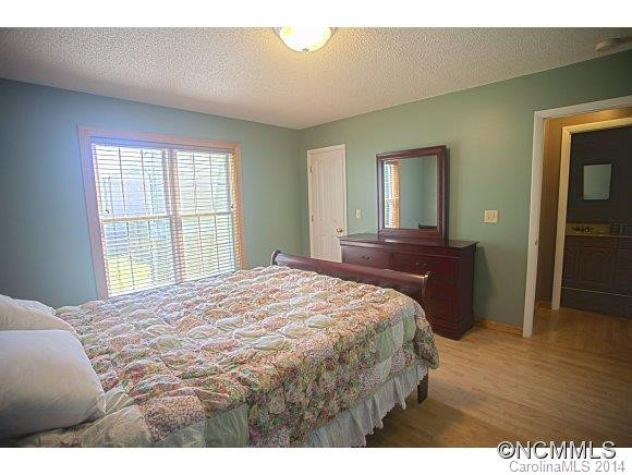 218 Poplar Drive - Photo 10