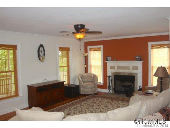 55 Squires Ln - Photo 5