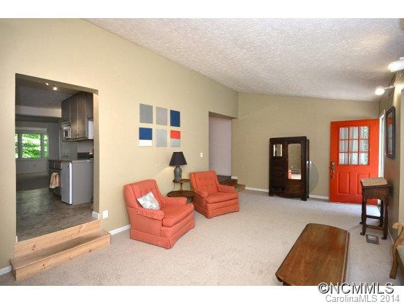 604 Eighth Street - Photo 3