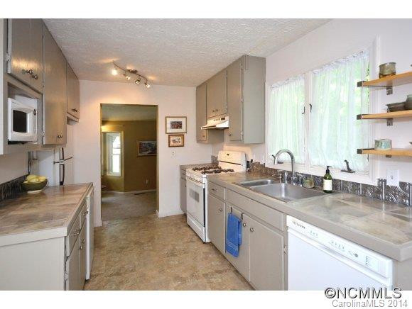 604 Eighth Street - Photo 5