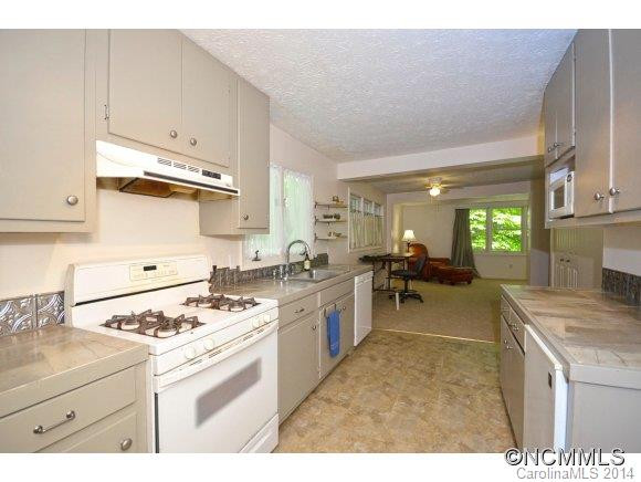 604 Eighth Street - Photo 6