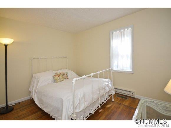 604 Eighth Street - Photo 10