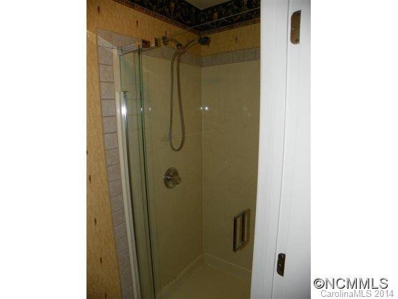124 Deerlake Drive - Photo 15