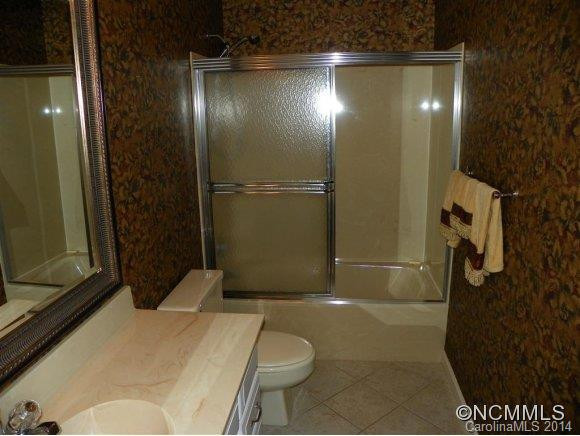 124 Deerlake Drive - Photo 18