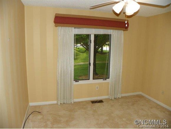 124 Deerlake Drive - Photo 19