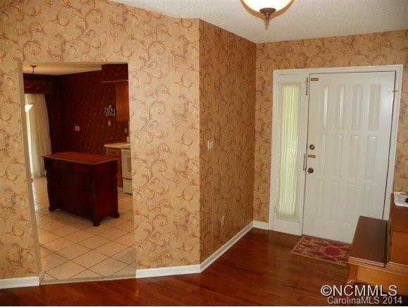 124 Deerlake Drive - Photo 6