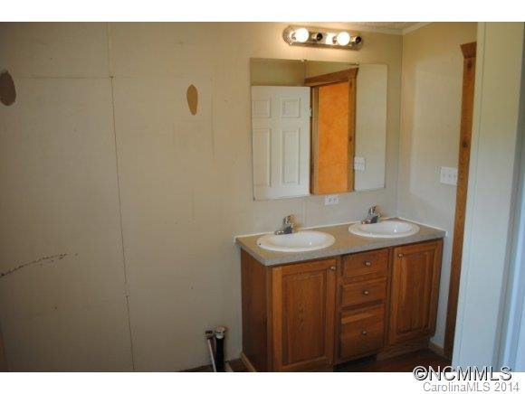 1235 Sulphur Springs Rd - Photo 11