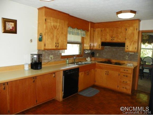 208 Parker Road - Photo 6