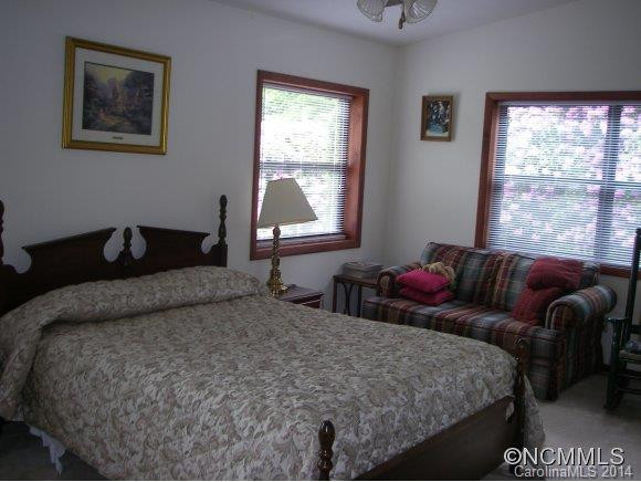 352 LEWIS LANE - Photo 18