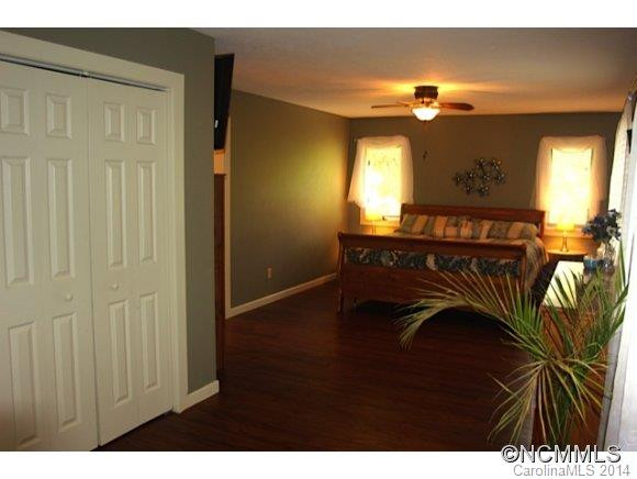 11 Beaumont Dr - Photo 3