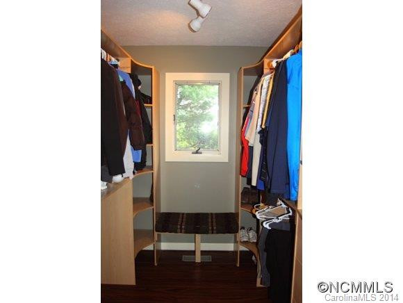 11 Beaumont Dr - Photo 4