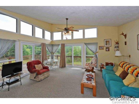 28 Hampshire Lane - Photo 3
