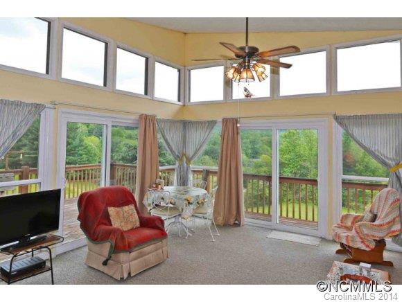 28 Hampshire Lane - Photo 4