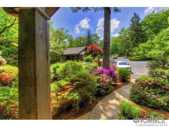 88 Laurelwood Circle W Unit 10 - Photo 2